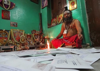 Agathiyar-jana-sidhar-Astrologers-Mattuthavani-madurai-Tamil-nadu-1