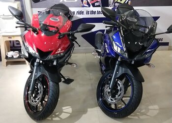 Aims-yamaha-showroom-Motorcycle-dealers-Thane-Maharashtra-3