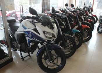 Akar-yamaha-motors-Motorcycle-dealers-Shastri-nagar-jaipur-Rajasthan-3