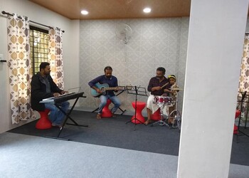 Allegro-music-academy-Guitar-classes-Vyttila-kochi-Kerala-2