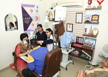 Ambay-eye-care-lasik-centre-Eye-hospitals-Ludhiana-Punjab-1