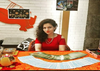 Anmol-chhaya-sharma-best-tarot-card-reader-india-Numerologists-Panchkula-Haryana-1