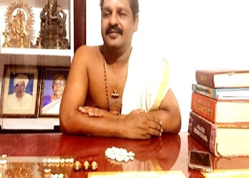 Astrologer-jayaraj-panicker-Numerologists-Thrissur-trichur-Kerala-1