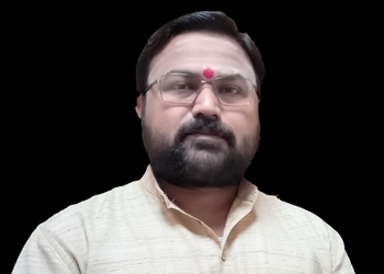 Astrologer-naman-kumar-nayak-Palmists-Gwalior-Madhya-pradesh-1