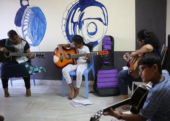 Avishkar-academy-of-music-Guitar-classes-Hitech-city-hyderabad-Telangana-2