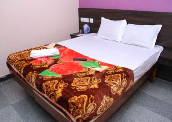 Baba-crystal-lodge-Budget-hotels-Secunderabad-Telangana-3