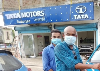 Banerjee-automobiles-Car-dealer-Bolpur-West-bengal-1