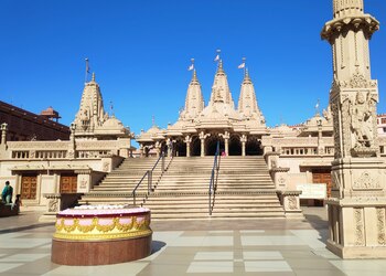 Baps-shri-swaminarayan-mandir-Temples-Rajkot-Gujarat-1