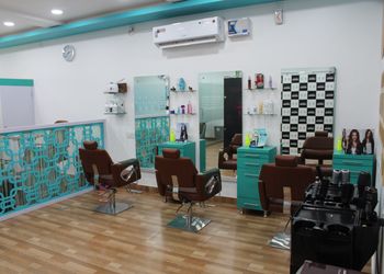 Black-to-blonde-salon-Beauty-parlour-Bikaner-Rajasthan-2