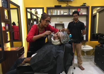 Blossom-family-beauty-parlour-Beauty-parlour-Behala-kolkata-West-bengal-3