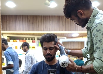 Bonanza-mens-salon-Beauty-parlour-Mavdi-rajkot-Gujarat-3