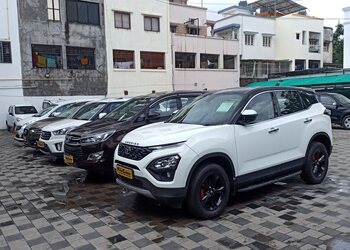 Carbazaar-Used-car-dealers-Nanpura-surat-Gujarat-2