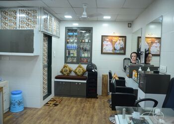 Classy-curlss-Beauty-parlour-Andheri-mumbai-Maharashtra-2