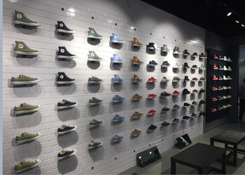 Converse-Shoe-store-Srinagar-Jammu-and-kashmir-3