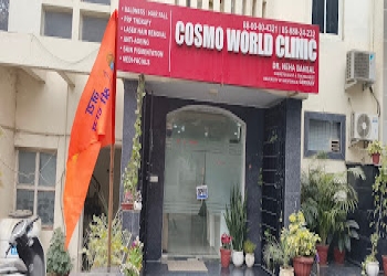 Cosmo-world-clinic-Dermatologist-doctors-Sector-57-gurugram-Haryana-2