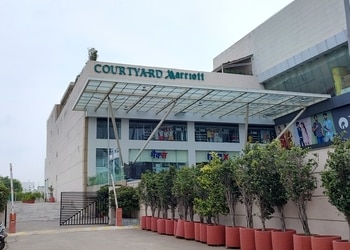 Courtyard-by-marriott-4-star-hotels-Bilaspur-Chhattisgarh-2