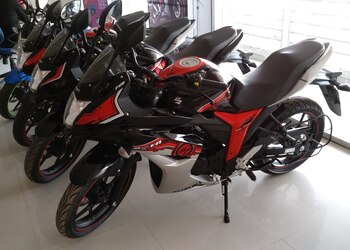 Crown-suzuki-Motorcycle-dealers-Sayajigunj-vadodara-Gujarat-3