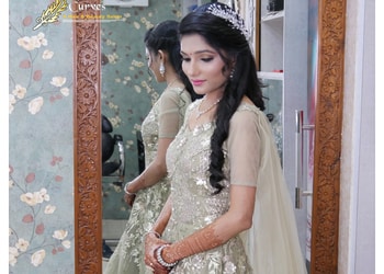 Cuts-and-curves-Beauty-parlour-Aminabad-lucknow-Uttar-pradesh-2