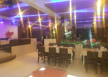 Dadi-sa-restaurant-Pure-vegetarian-restaurants-Gandhinagar-Gujarat-2