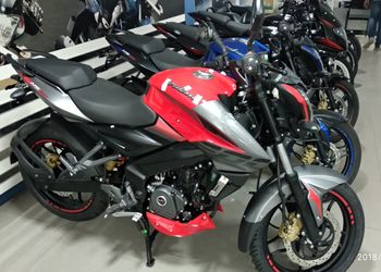 Deccan-bajaj-Motorcycle-dealers-Secunderabad-Telangana-2