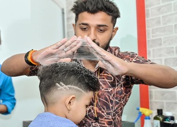 Decent-mens-parlour-Beauty-parlour-Dhule-Maharashtra-3