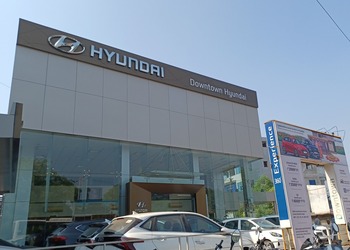 Downtown-hyundai-Car-dealer-Vadodara-Gujarat-1