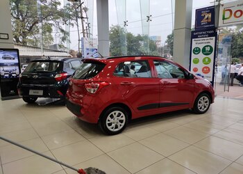 Downtown-hyundai-Car-dealer-Vadodara-Gujarat-2