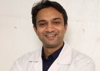 Dr-abhay-kalra-Urologist-doctors-Mohali-Punjab-1