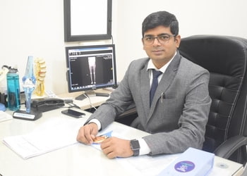 Dr-abhishek-shinde-Orthopedic-surgeons-Aurangabad-Maharashtra-1