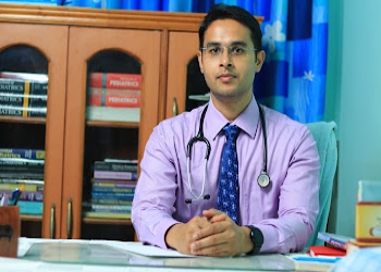 Dr-abhishek-singh-Child-specialist-pediatrician-Satna-Madhya-pradesh-1