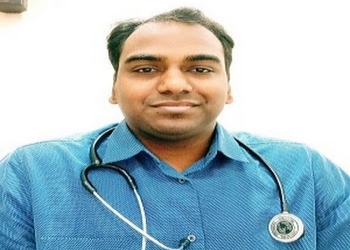 Dr-amar-raykantiwar-atharva-diabetes-thyroid-clinic-Diabetologist-doctors-Pune-Maharashtra-1