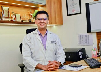 Dr-ankit-mathur-Neurosurgeons-Rau-indore-Madhya-pradesh-1