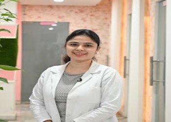 Dr-anshu-maheswari-skin-specialist-best-dermatologist-in-guwahati-Dermatologist-doctors-Guwahati-Assam-2