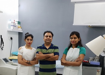 Dr-anurag-arya-Dermatologist-doctors-Meerut-Uttar-pradesh-3