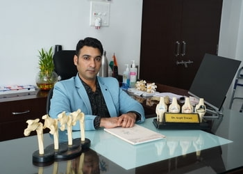 Dr-arpit-tiwari-Orthopedic-surgeons-Annapurna-indore-Madhya-pradesh-3