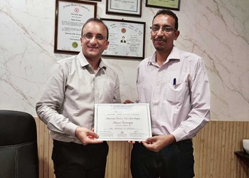 Dr-asheesh-tandon-Neurosurgeons-Katni-Madhya-pradesh-2