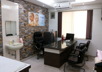 Dr-ashish-vora-unique-childrens-clinic-Child-specialist-pediatrician-Karve-nagar-pune-Maharashtra-2