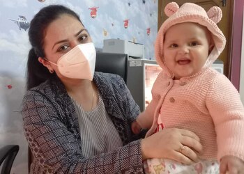 Dr-gunjan-baweja-Child-specialist-pediatrician-Chandigarh-Chandigarh-2