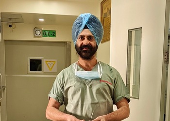 Dr-hardeep-singh-Orthopedic-surgeons-Chandigarh-Chandigarh-1