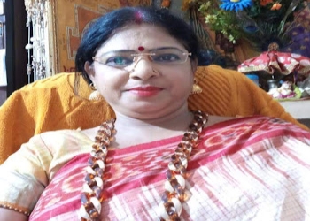 Dr-jayanti-mohapatra-Palmists-Vani-vihar-bhubaneswar-Odisha-1