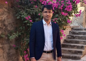 Dr-manoj-kumar-seervi-Neurosurgeons-Jodhpur-Rajasthan-1