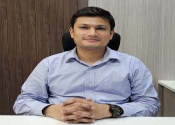 Dr-narendra-nikumbh-Dermatologist-doctors-Thane-Maharashtra-1