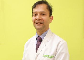 Dr-naresh-jain-Dermatologist-doctors-Sector-31-gurugram-Haryana-1