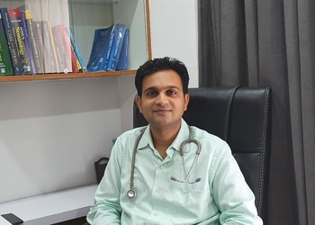 Dr-rahul-zanjes-childrens-clinic-and-vaccination-centre-Child-specialist-pediatrician-Kharadi-pune-Maharashtra-1