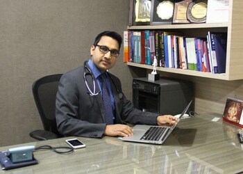 Dr-rakesh-goyal-Diabetologist-doctors-Model-gram-ludhiana-Punjab-1