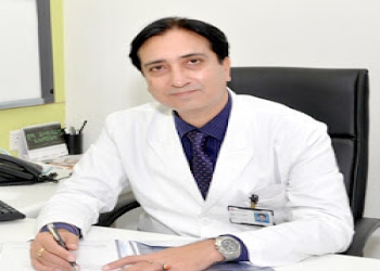 Dr-ramanjit-singh-skin-specialist-best-dermatologist-in-gurgaon-laser-hair-removal-skin-allergy-doctor-in-gurgaon-Dermatologist-doctors-Sector-40-gurugram-Haryana-1