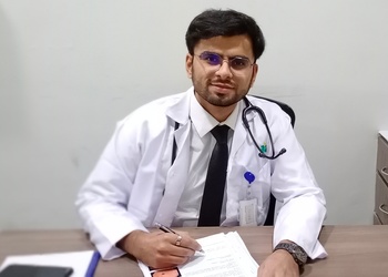 Dr-ravi-daswani-Gastroenterologists-Hingna-nagpur-Maharashtra-1