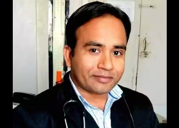 Dr-sanjeev-prajapati-Child-specialist-pediatrician-Satna-Madhya-pradesh-1