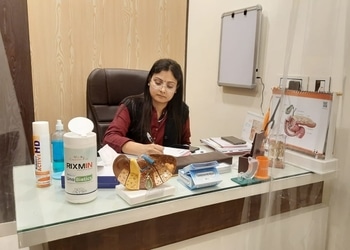 Dr-shalini-sharma-Gastroenterologists-Sanjay-place-agra-Uttar-pradesh-1