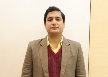 Dr-siddharth-oswal-Dermatologist-doctors-Napier-town-jabalpur-Madhya-pradesh-1